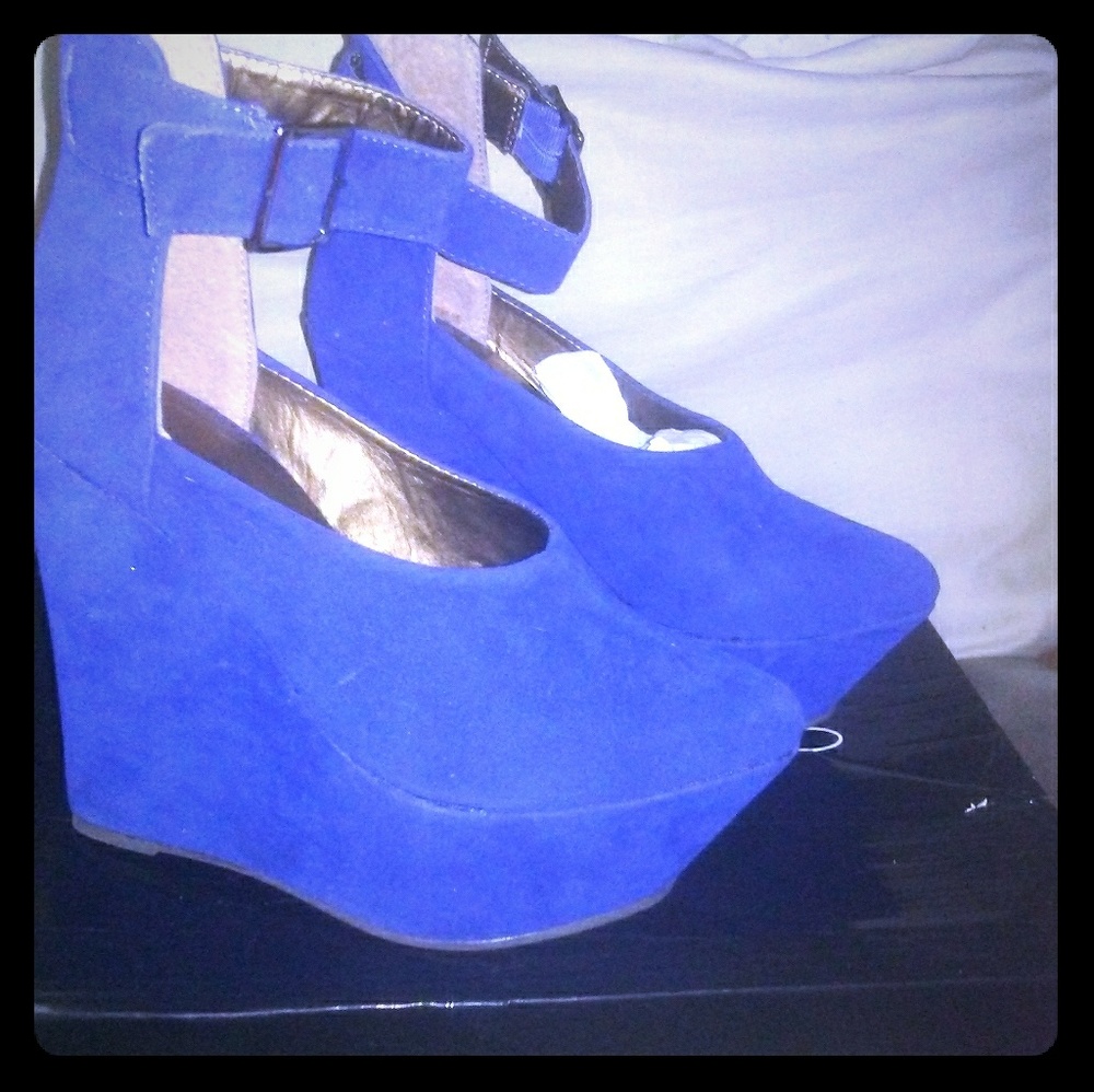 Wedges heels